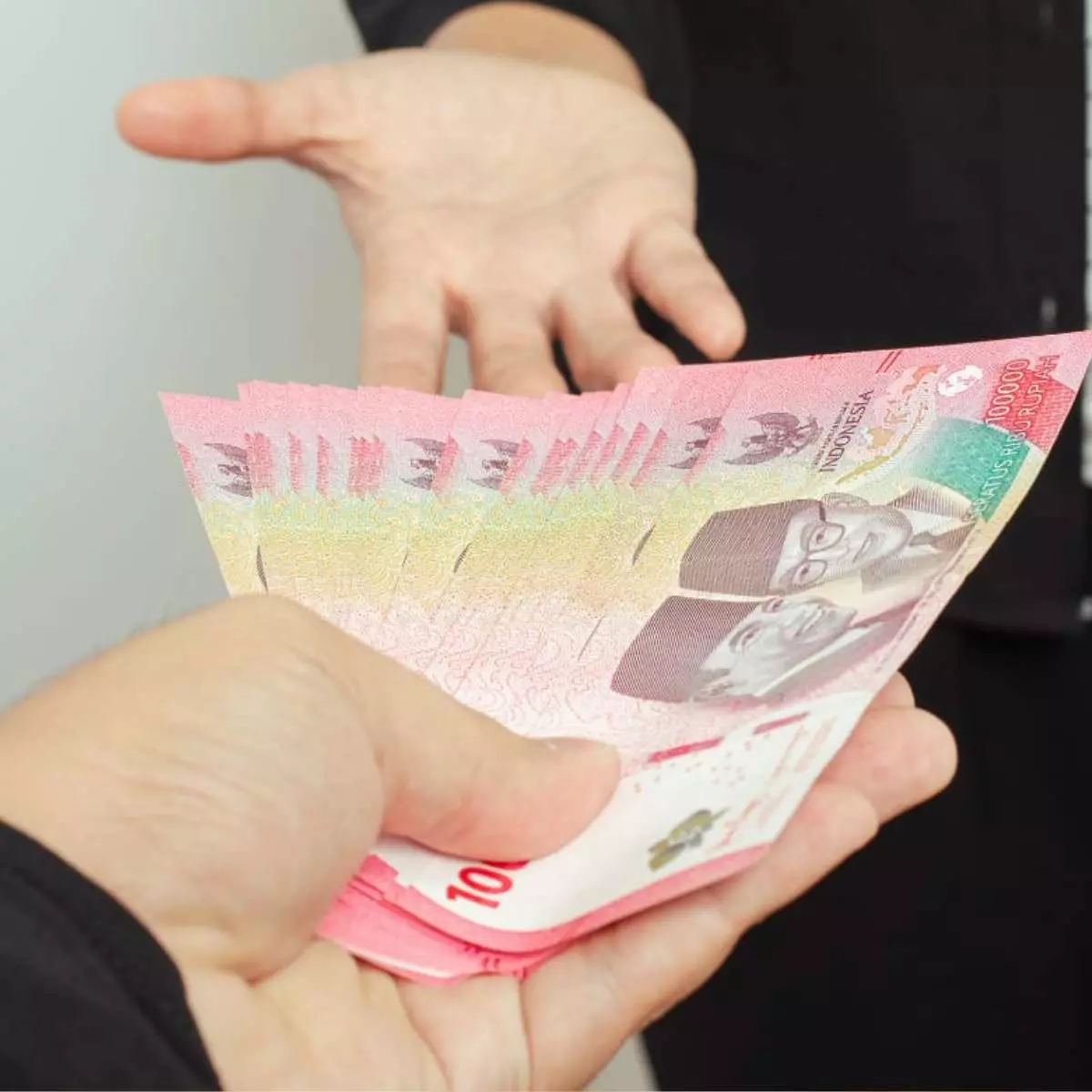 Keuntungan Gadai iPhone di MGA Surabaya