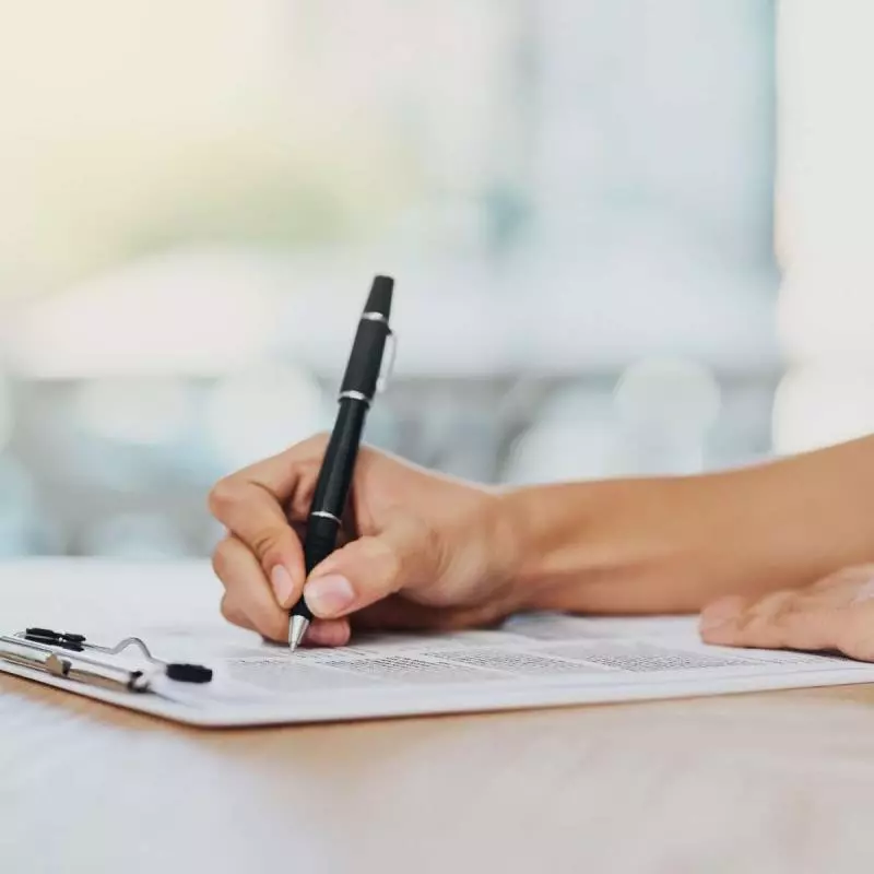 5. Pahami dan Setujui Semua Syarat Sebelum Menandatangani