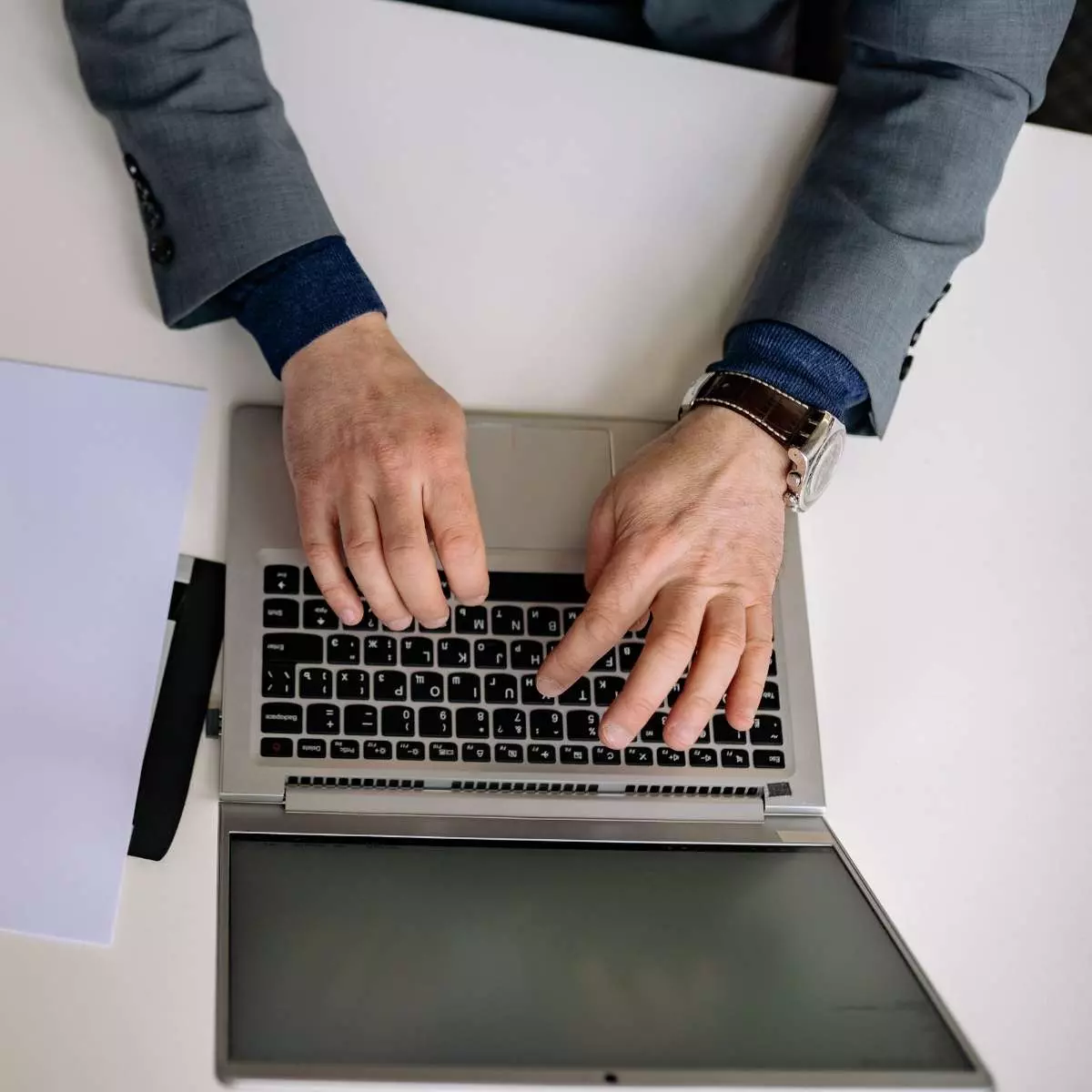 Syarat Gadai Laptop di Mitra Gadai Asia Surabaya